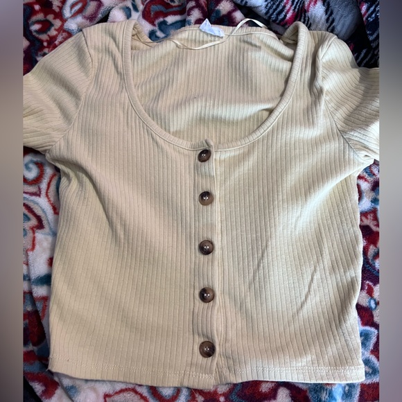 cropped button t shirt ! - Picture 1 of 3
